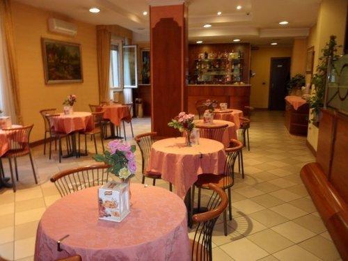 Hotel York à Cinisello Balsamo Extérieur photo