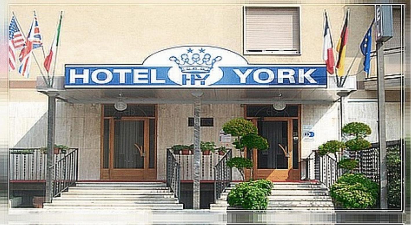 Hotel York à Cinisello Balsamo Extérieur photo